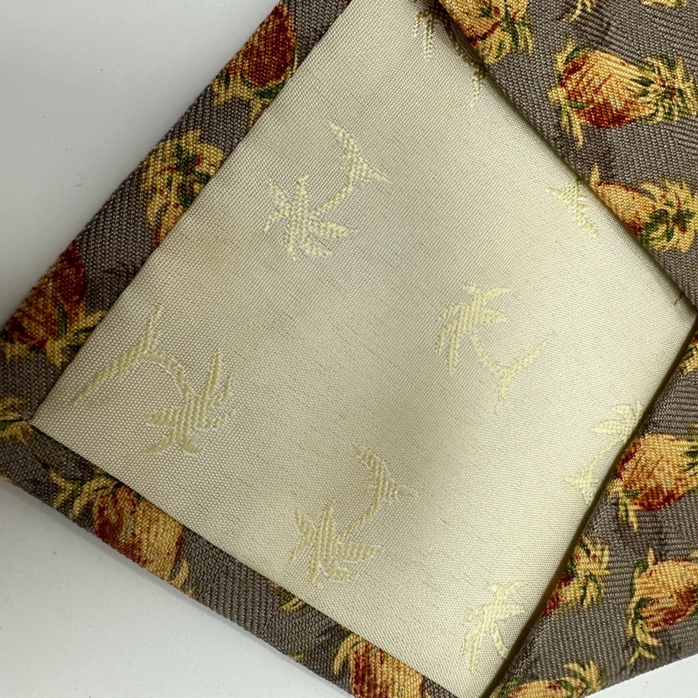 Tommy Bahama silk tie 58 x 4 - Picture 9 of 11